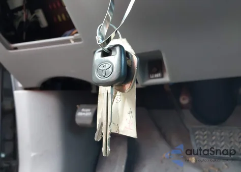 2010 Toyota Tacoma из США, поврежденный, VIN 5TENX4CN5AZ716670